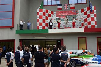 Gara 2 podio trofeo, Sennan Fielding (Euronova Racing by Fortec Italia Motorsport, Tatuus F.4 T014 Abarth #85), Brandon Maisano (Prema Powerteam Srl,Tatuus F.4 T014 Abarth #81), Keith Camilleri (Malta Formula Racing,Tatuus F.4 T014 Abarth #82), ITALIAN F.4 CHAMPIONSHIP